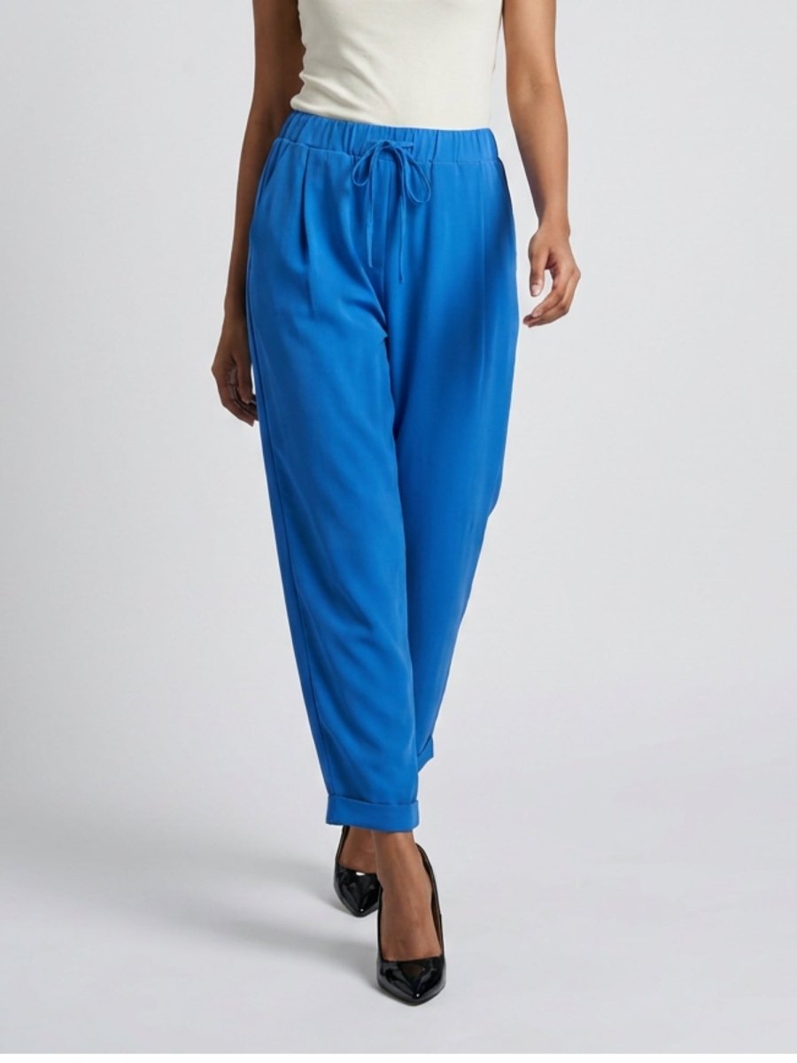 Women Solid Rayon Blend Regular Fit Trouser - GAIIA
