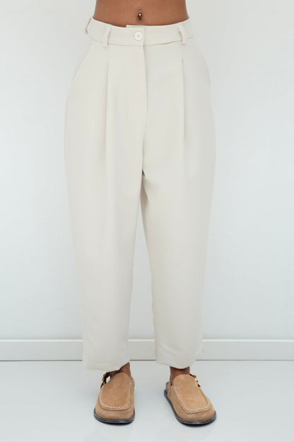 Gaiia Pleated Carrot Trousers