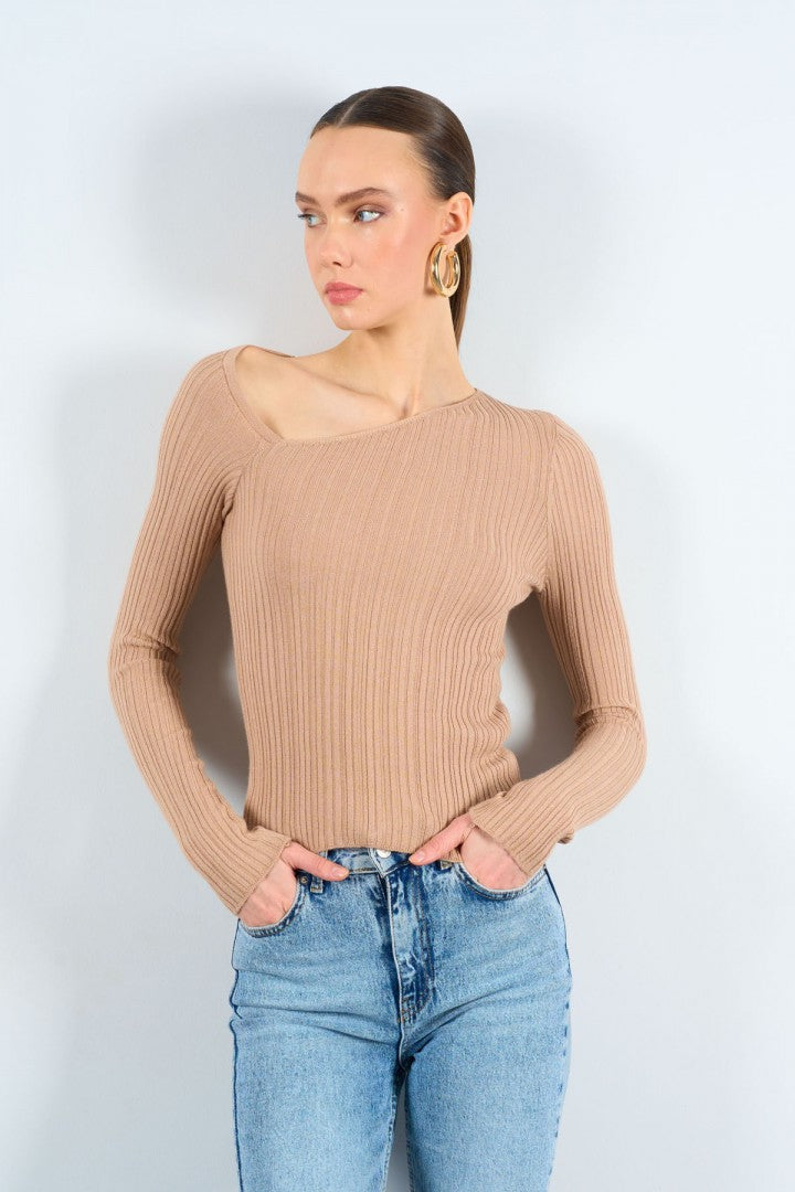 Gaiia Asymmetrical Collar Blouse