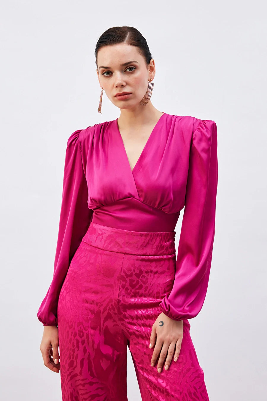 Gaiia Satin Crop Top With Padded Shoulder - Green