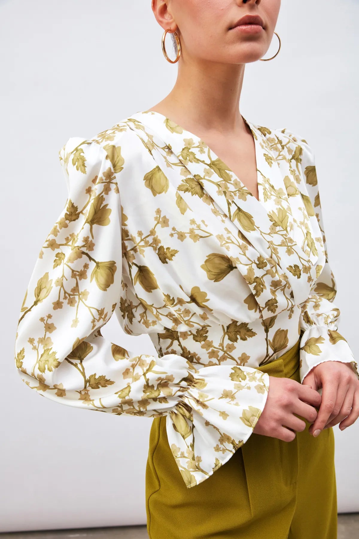 Gaiia Satin Printed Crop Top With Padded Shoulder - Green