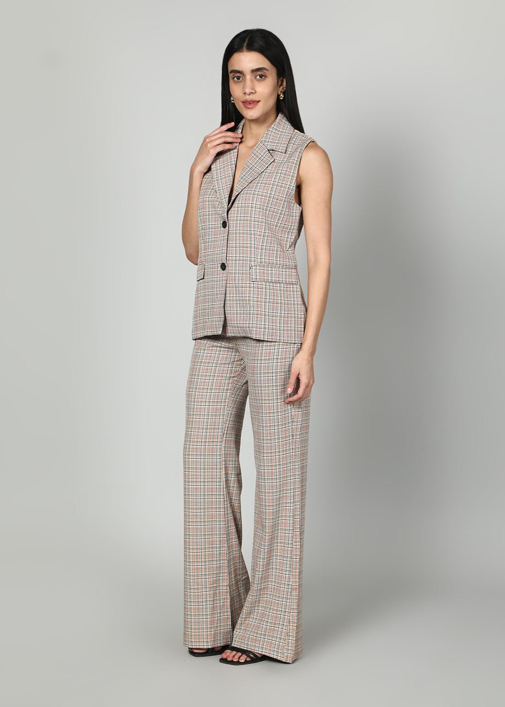 Gaiia Checkered Waistcoat And Trouser Set - Beige