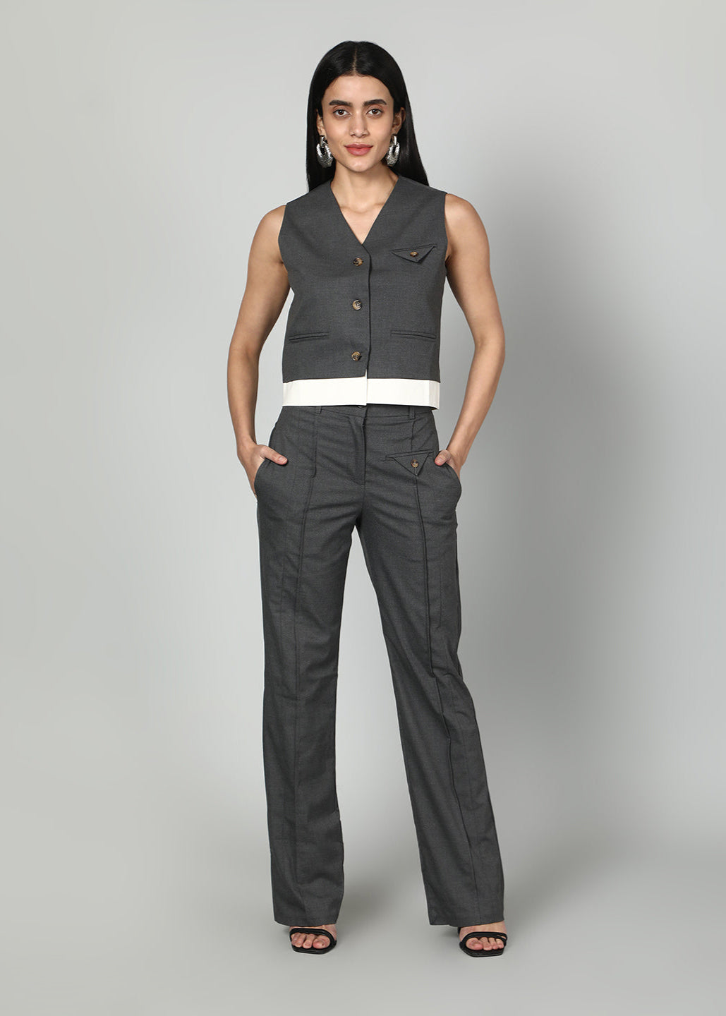 Gaiia Grey Waistcoat And Trousers Set - Grey