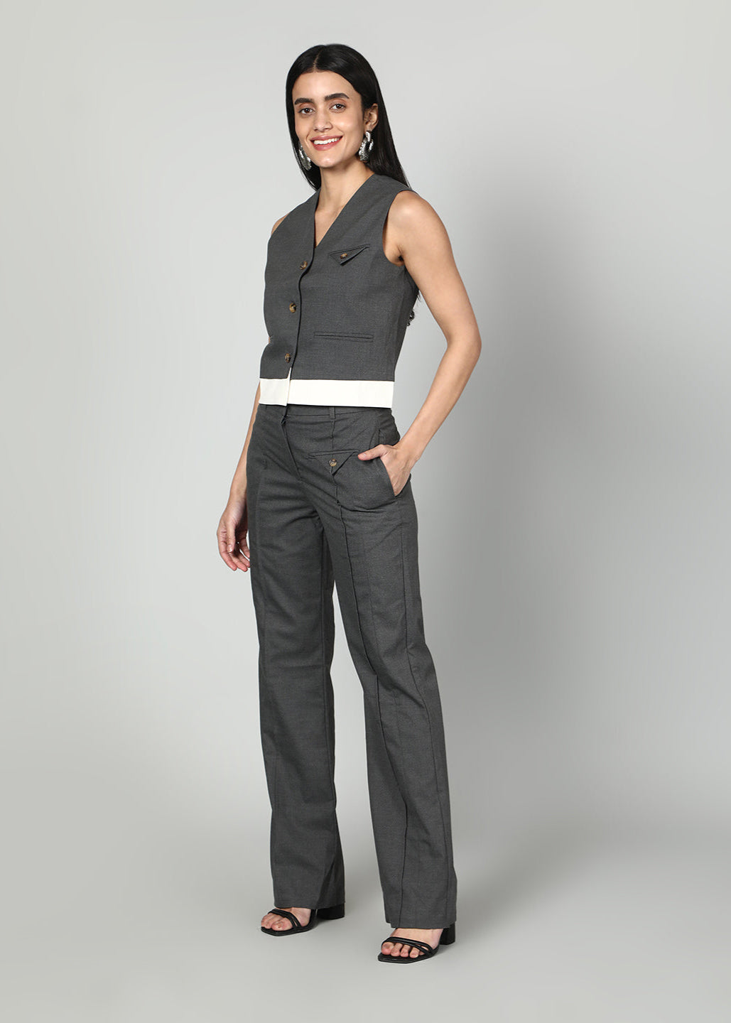 Gaiia Grey Waistcoat And Trousers Set - Grey