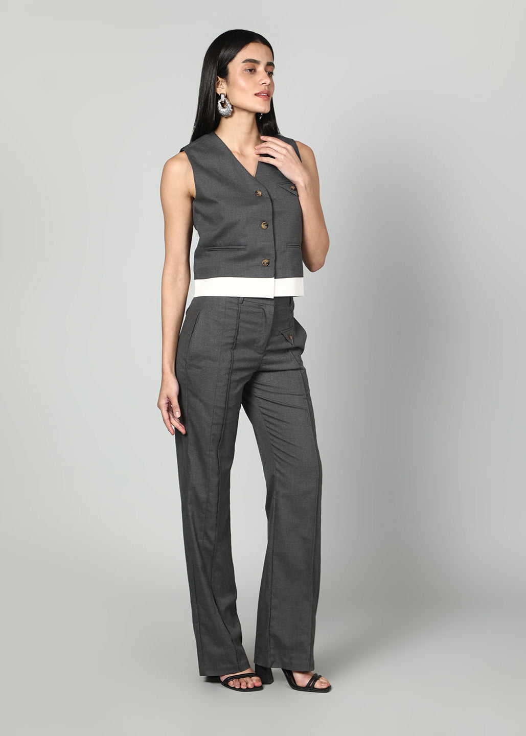Gaiia Grey Waistcoat And Trousers Set - Grey