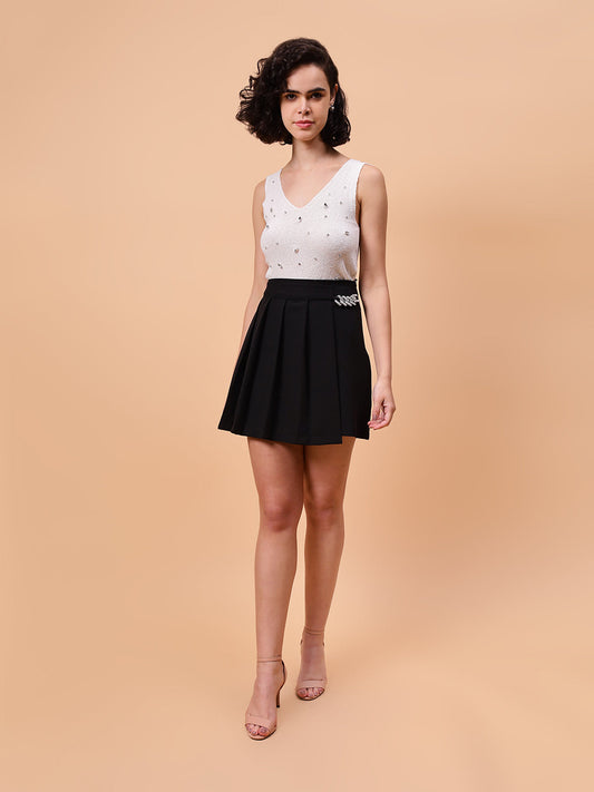 Gaiia Pleated Skirt With Chain