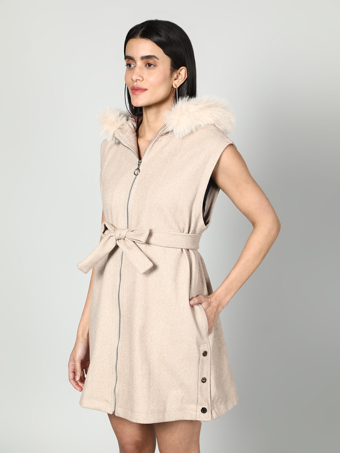 Gaiia Sleeveless Zipper With Fur Hoodie