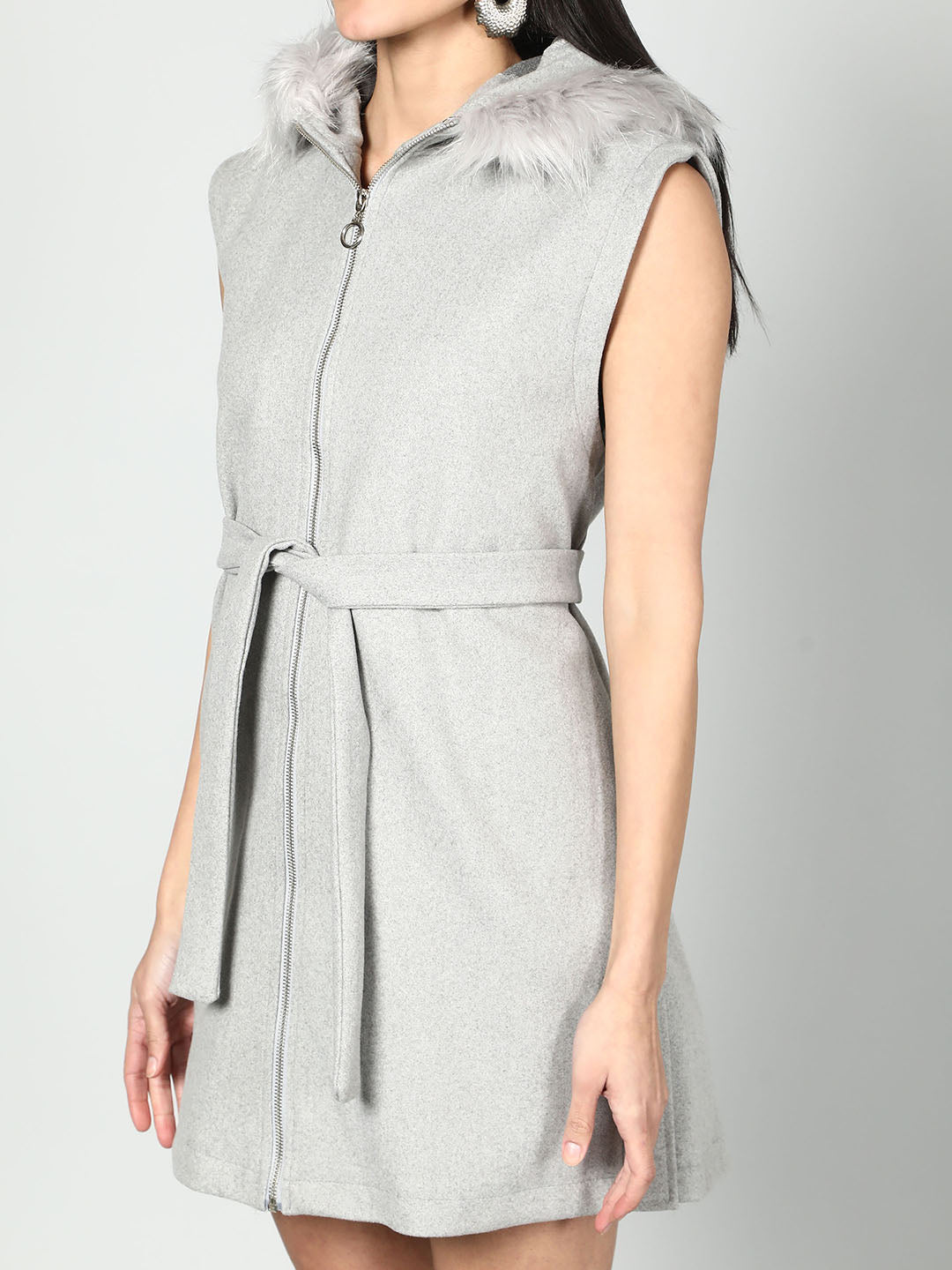 Gaiia Sleeveless Zipper With Fur Hoodie