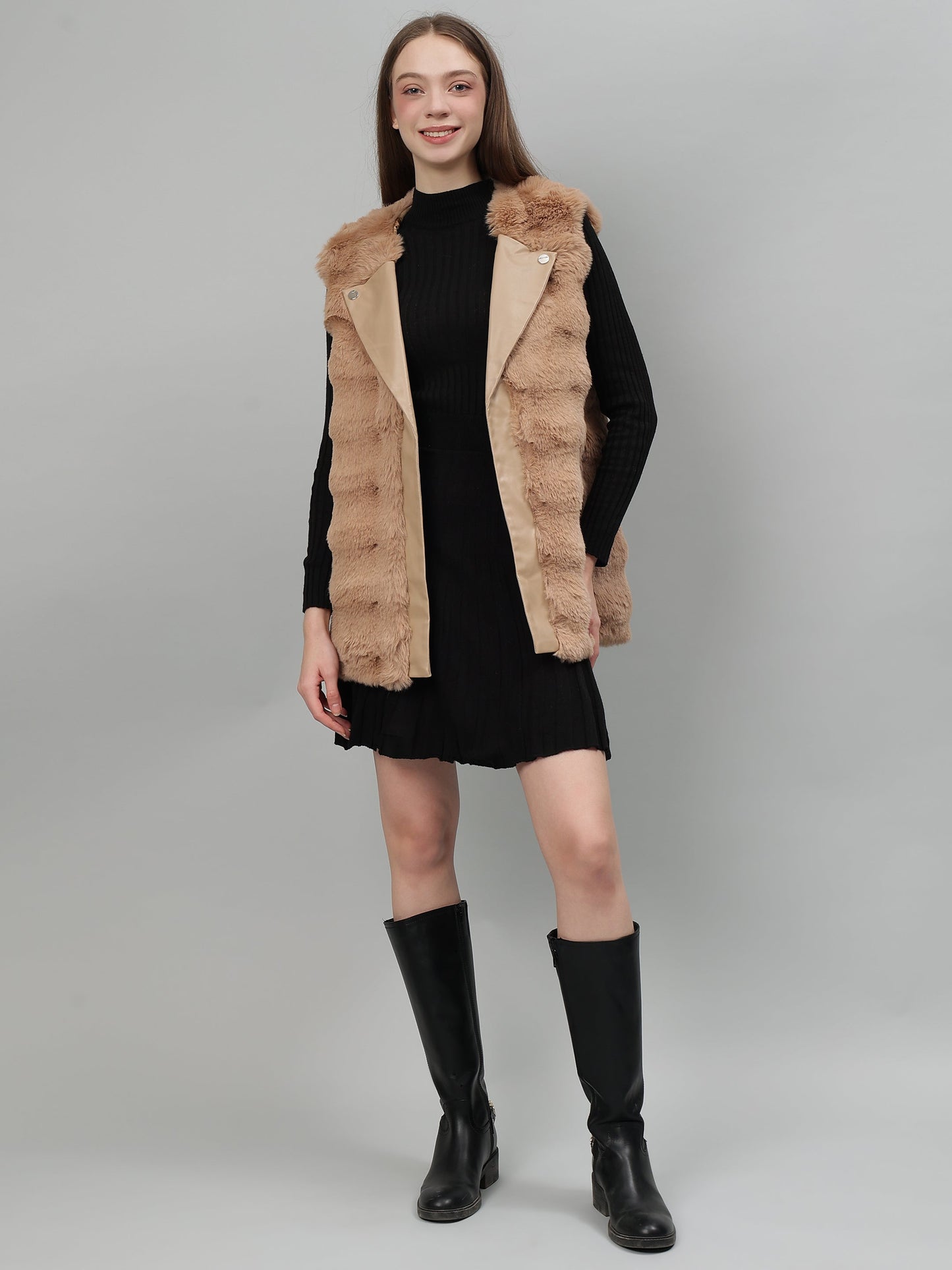 Gaiia Sleeveless Faux Fur Jacket With Leather Lapel