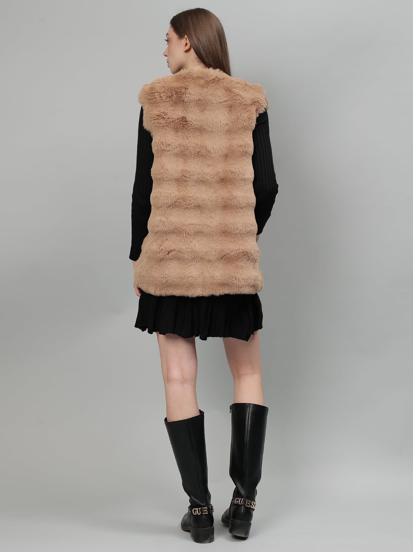 Gaiia Sleeveless Faux Fur Jacket With Leather Lapel