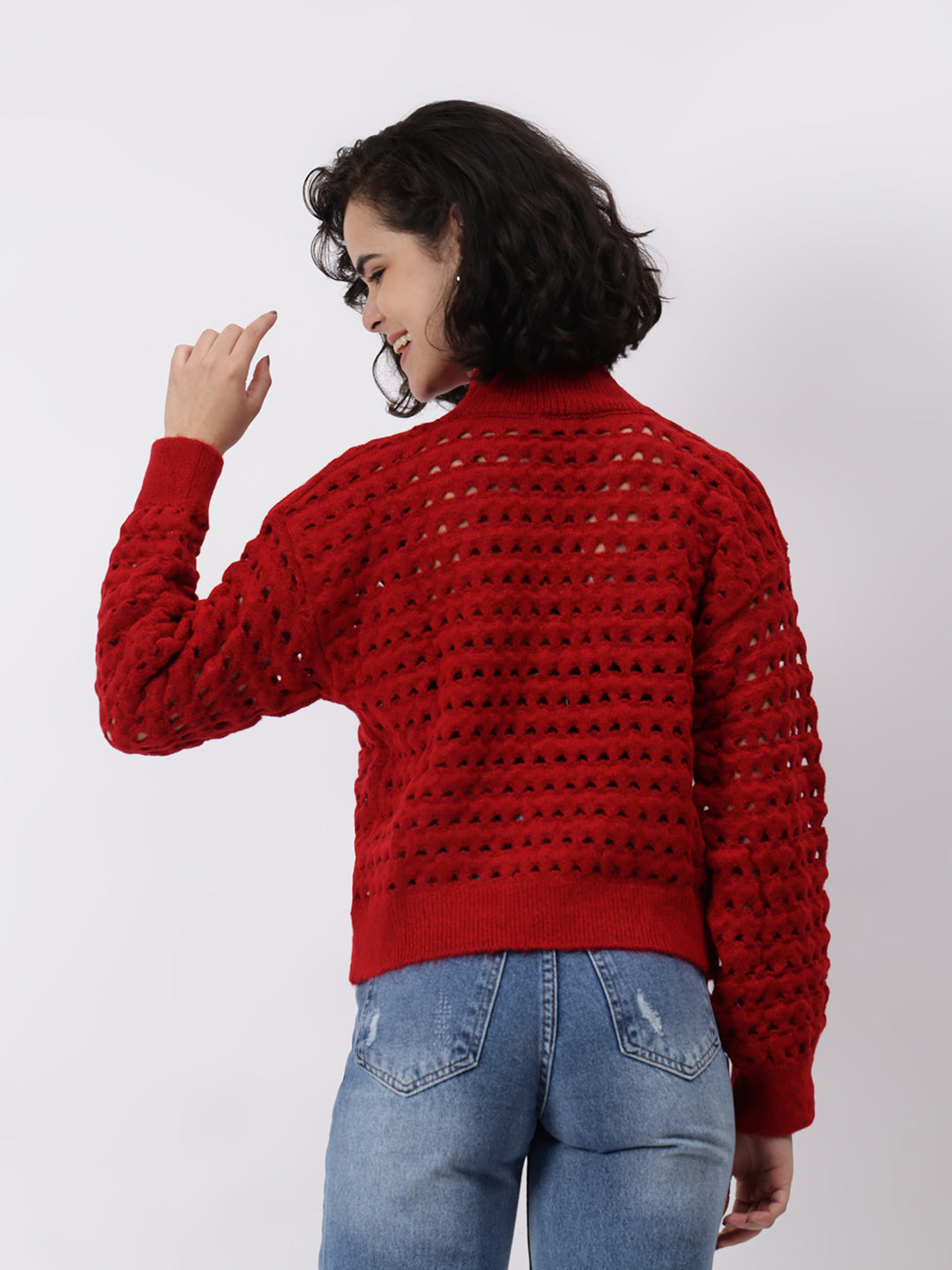 Gaiia Women Solid Regular Fit Cutwork Pullover