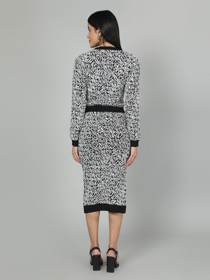 Gaiia Two Color Self Print Skirt Co-Ord Set - Green