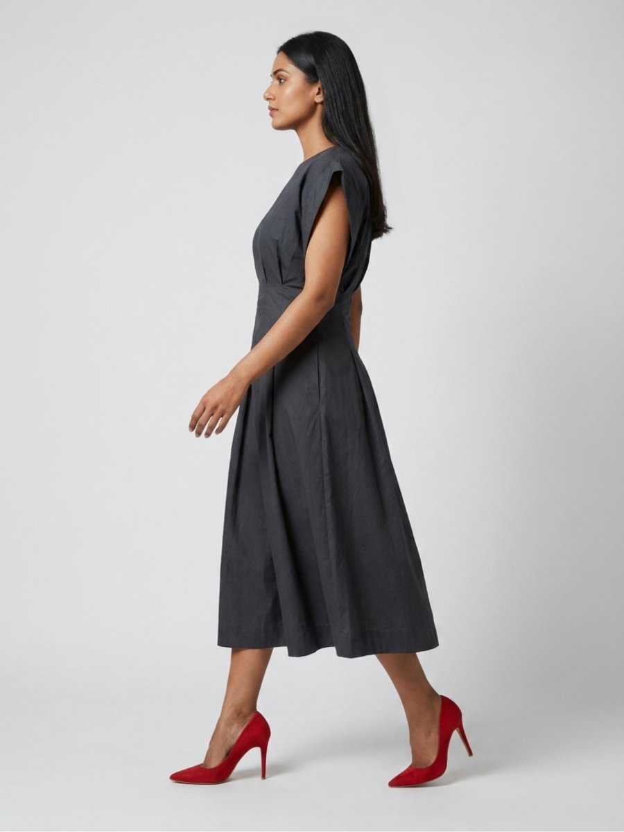 Black Solid Structured Sleeve Cotton Maxi Dress - GAIIA