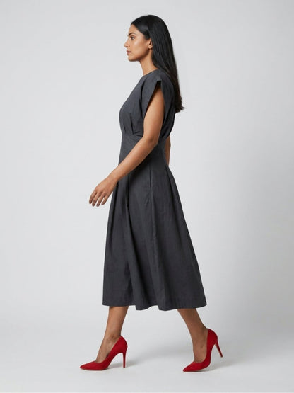 Black Solid Structured Sleeve Cotton Maxi Dress - GAIIA