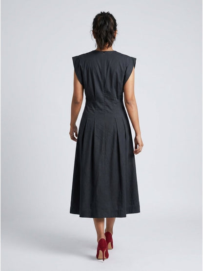 Black Solid Structured Sleeve Cotton Maxi Dress - GAIIA