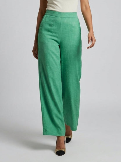 Women Black Solid Linen Blend Trouser - GAIIA