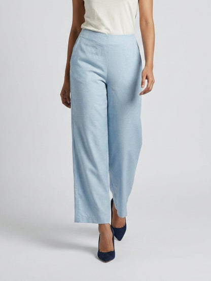 Women Black Solid Linen Blend Trouser - GAIIA