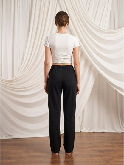 Women Solid Cotton Blend Narrow Fit Trouser - GAIIA